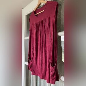 Savi Mom Nursing Top Women's Magenta Sleeveless Tunic Length Top in EUC